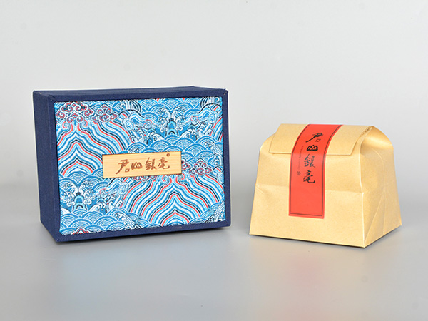 218g君山銀毫簡裝禮盒